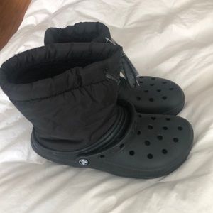 Croc Black classic lined neo puff boot